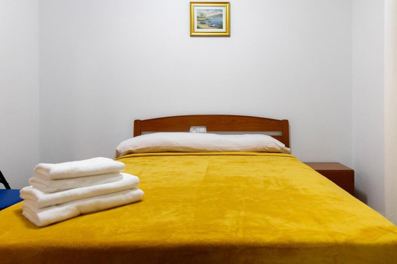 Yani'S Hospedaje Pension 1 Estrella Arriondas Extérieur photo